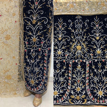 Load image into Gallery viewer, Stunning Navy Blue Velvet Fabric Hand work George Wrapper with contrast blouse - VG044