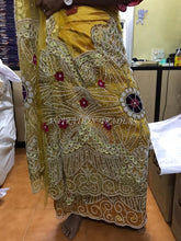 Load image into Gallery viewer, Mustard Yellow Gold Net Lace 3D Design George Wrapper with blouse - NLVG102