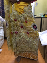 Load image into Gallery viewer, Mustard Yellow Gold Net Lace 3D Design George Wrapper with blouse - NLVG102
